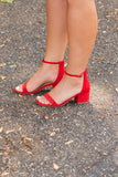 Weekend Chunky Heel, Lips (Red)