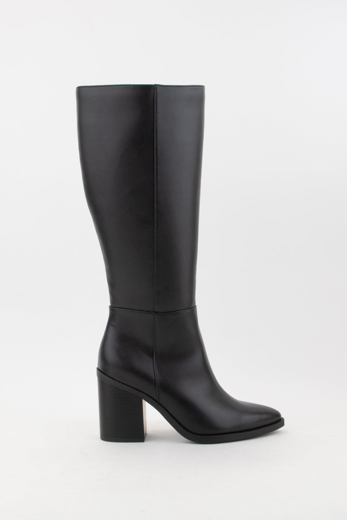 Vapor Pointed Toe Dress Boot