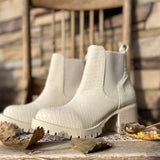Jonna Bootie, Ivory Python